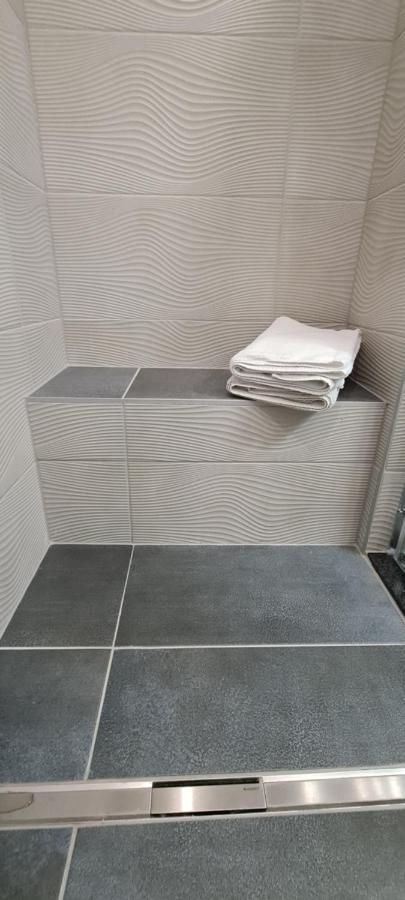 Apartment Sand - Entry With Pin 0 - 24H, Luxury Massage Chair Free Cancellation 24 Hours Before Check In Slavonski Brod Extérieur photo