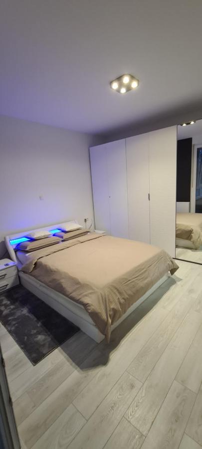 Apartment Sand - Entry With Pin 0 - 24H, Luxury Massage Chair Free Cancellation 24 Hours Before Check In Slavonski Brod Extérieur photo